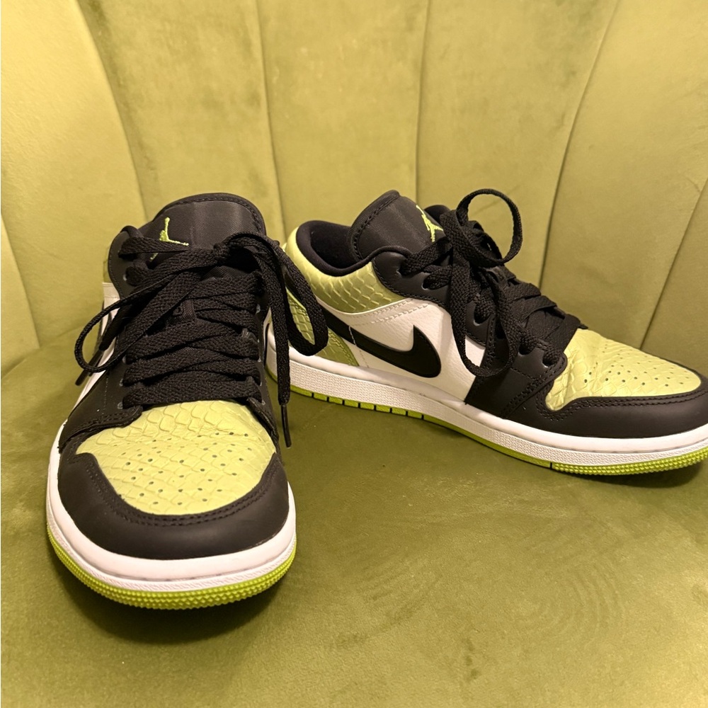 Jordan Low-Top Sneakers in Lime Green and Black